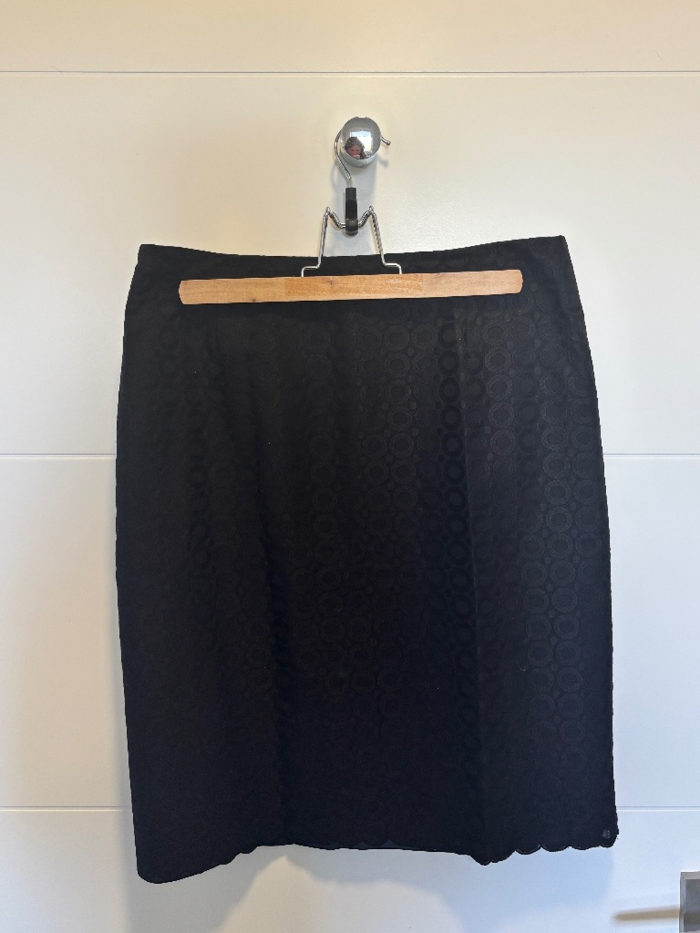 Akris Punto Black Circle Jacquard Pencil Skirt Size 8
